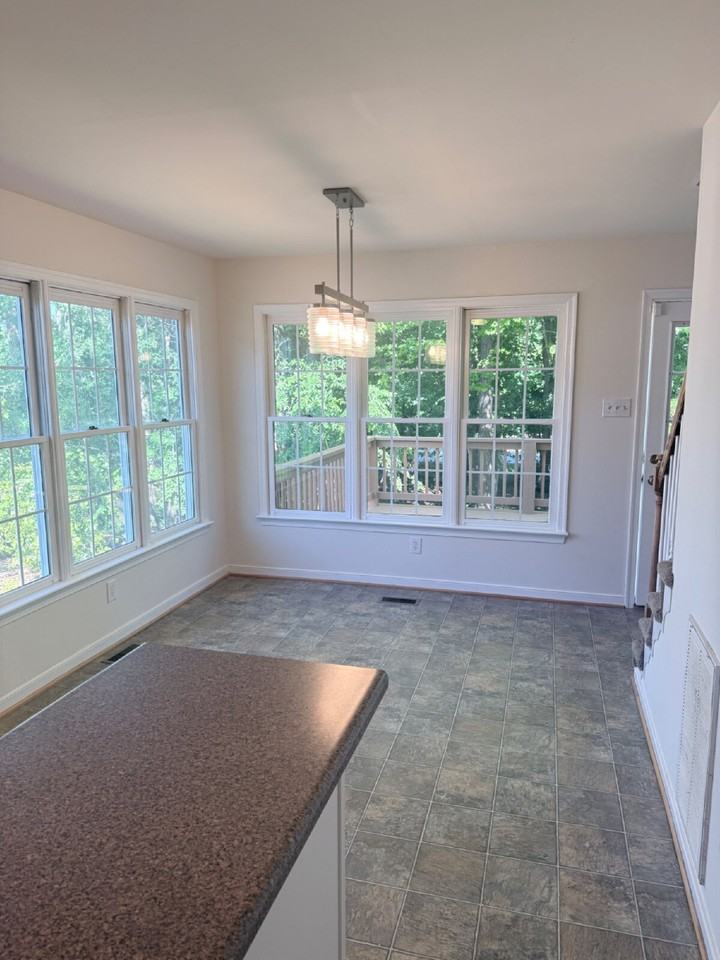 12521 Hillgate Ln - Photo 4 of 19
