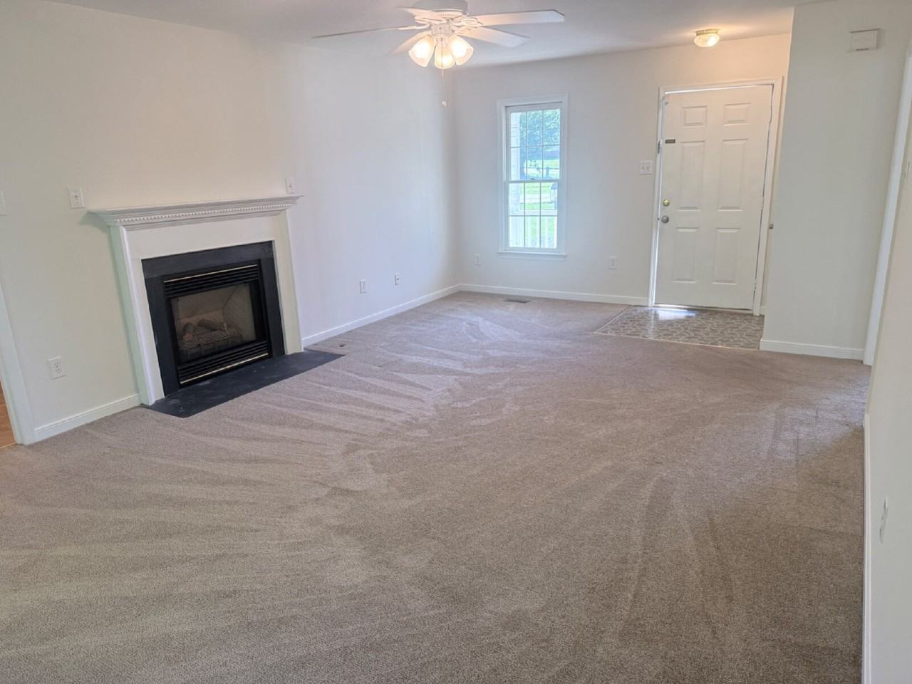12521 Hillgate Ln - Photo 7 of 19