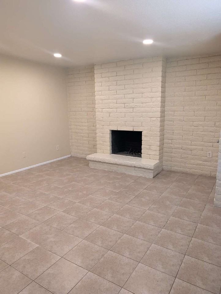 1518 N Bryant Ave - Photo 6 of 11