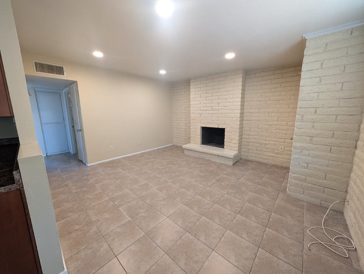 1518 N Bryant Ave - Photo 7 of 11