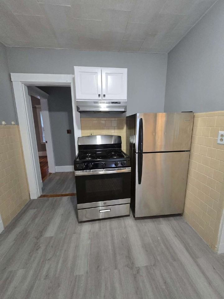 620 South St Unit 1 - Photo 3 of 8