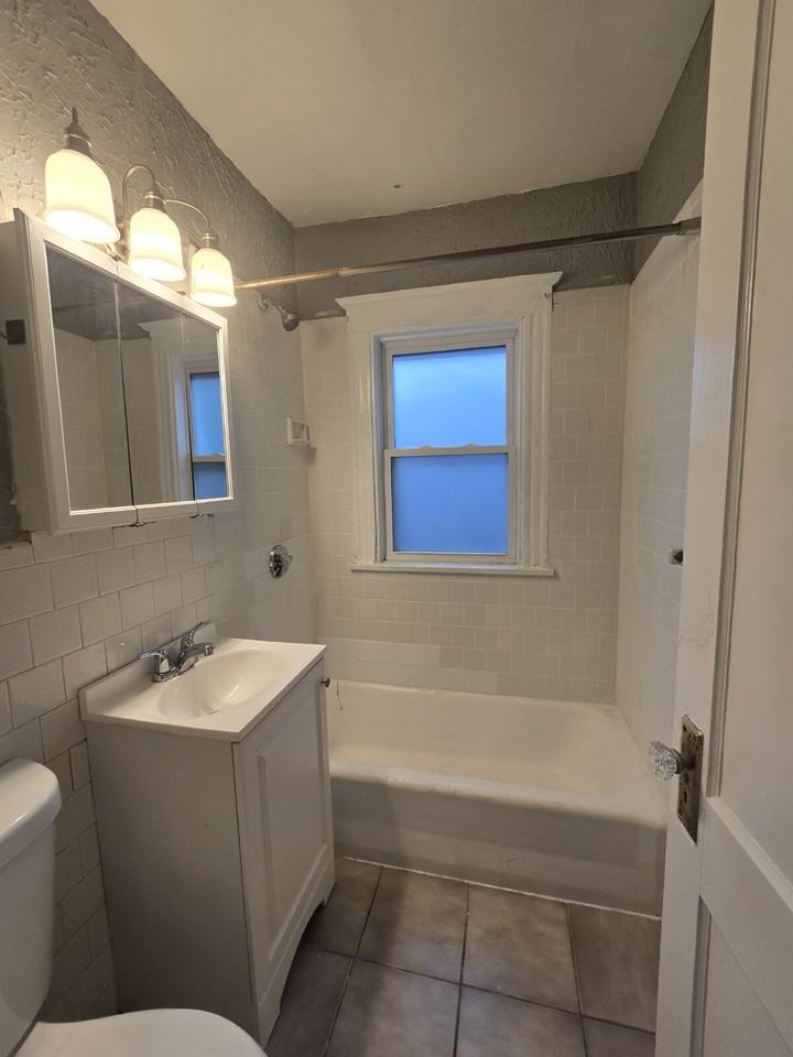 620 South St Unit 1 - Photo 4 of 8