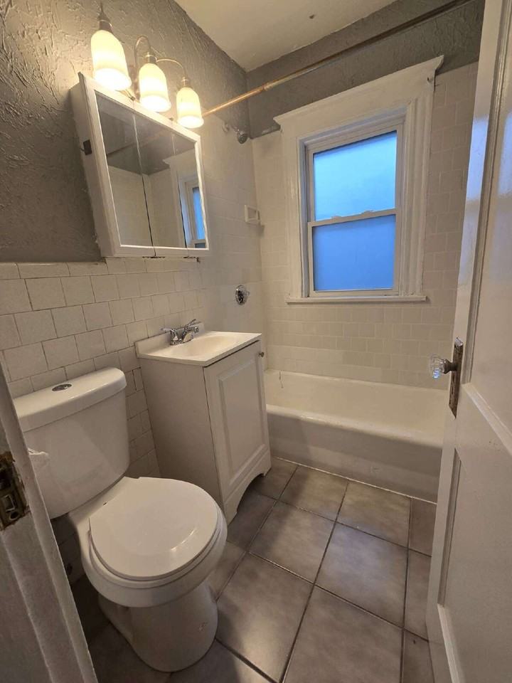 620 South St Unit 1 - Photo 5 of 8