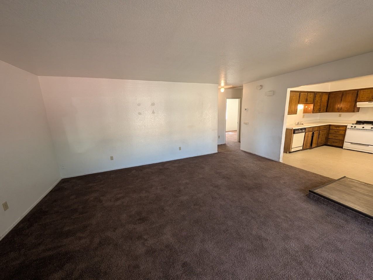 1409 Tomah Ave - Photo 2 of 6