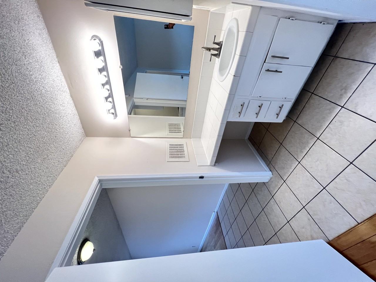 2435 2nd Street - Photo 4 of 7