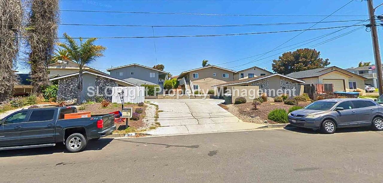 857 Manhattan Ave - Photo 2 of 4