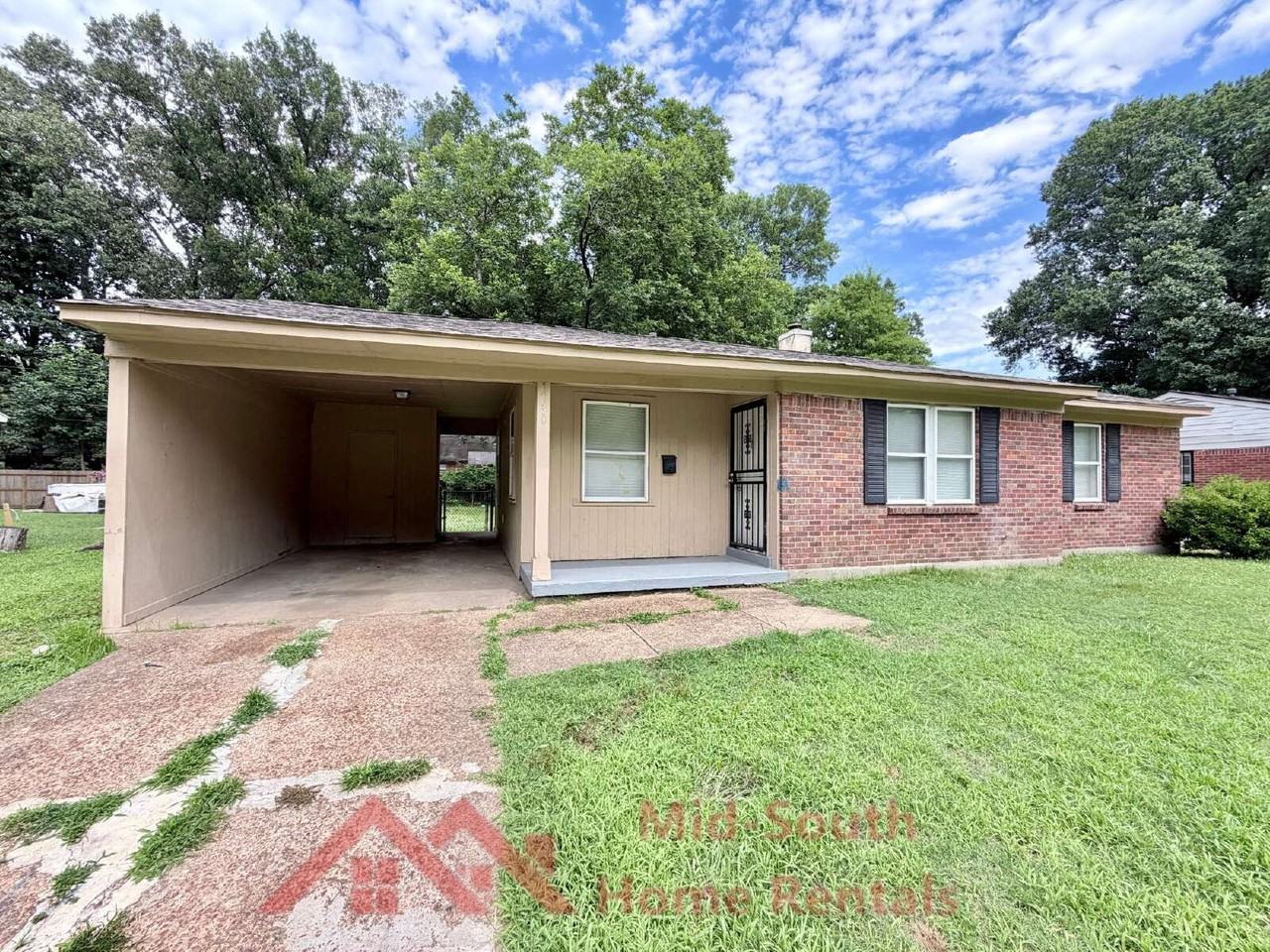 1730 Tahiti Ln - Photo 2 of 19