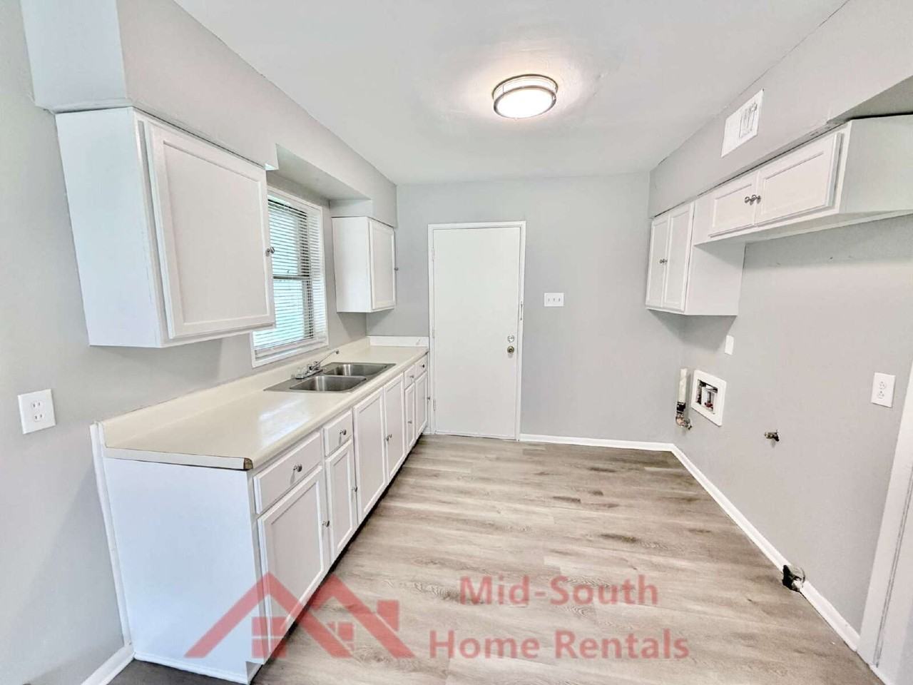 1730 Tahiti Ln - Photo 5 of 19