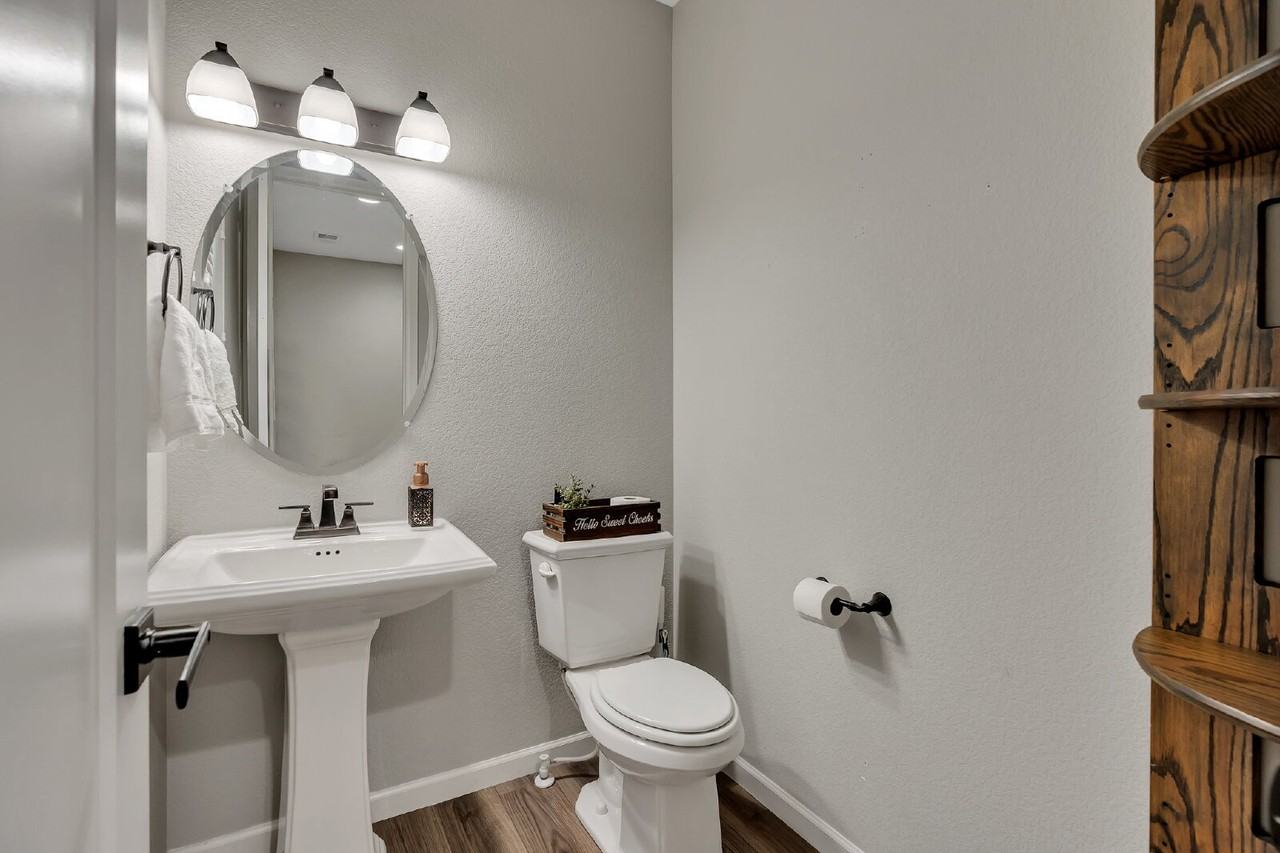 25062 E Cedar Pl - Photo 6 of 29