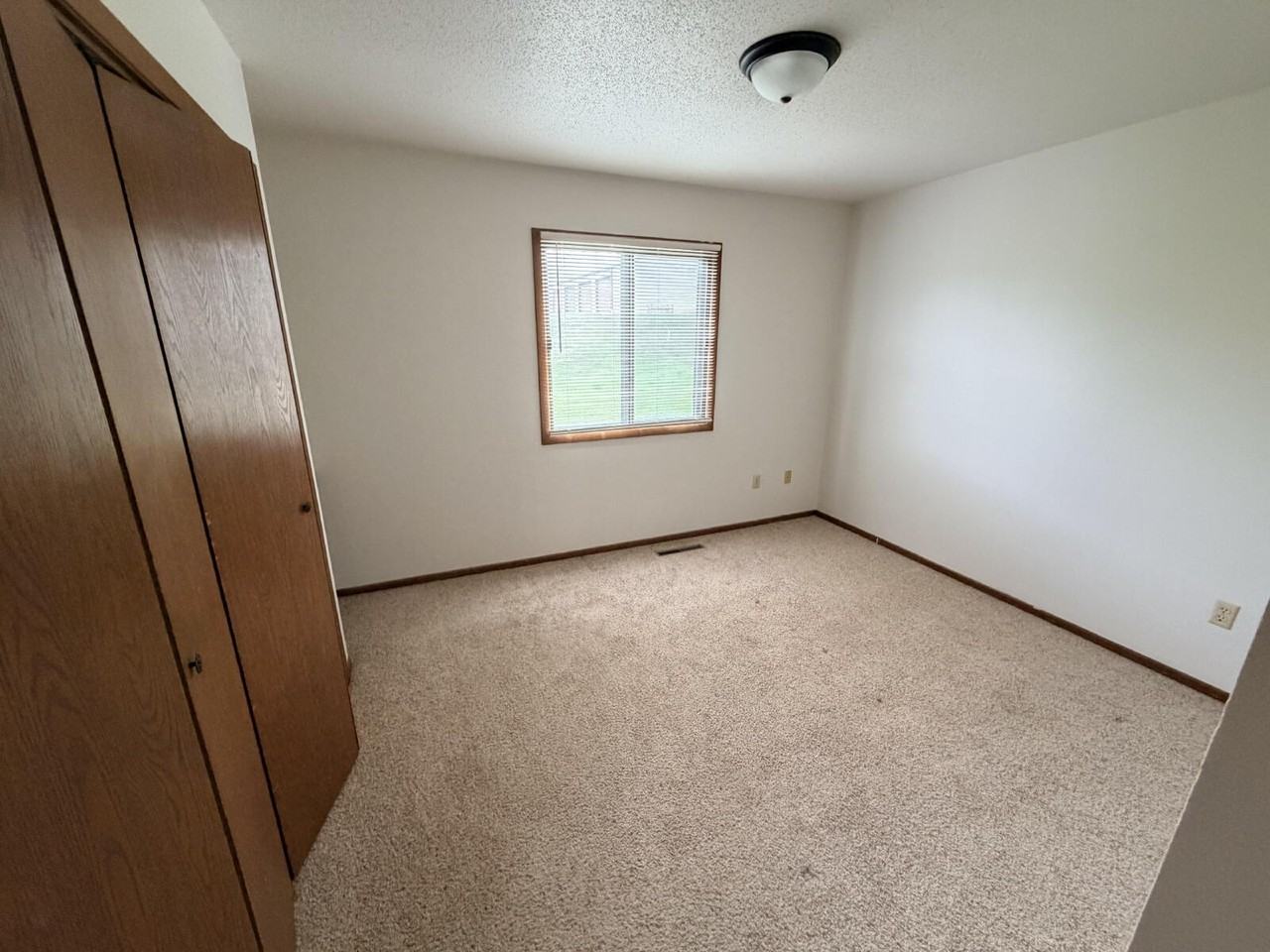 1600 Terrace Dr - Photo 4 of 6