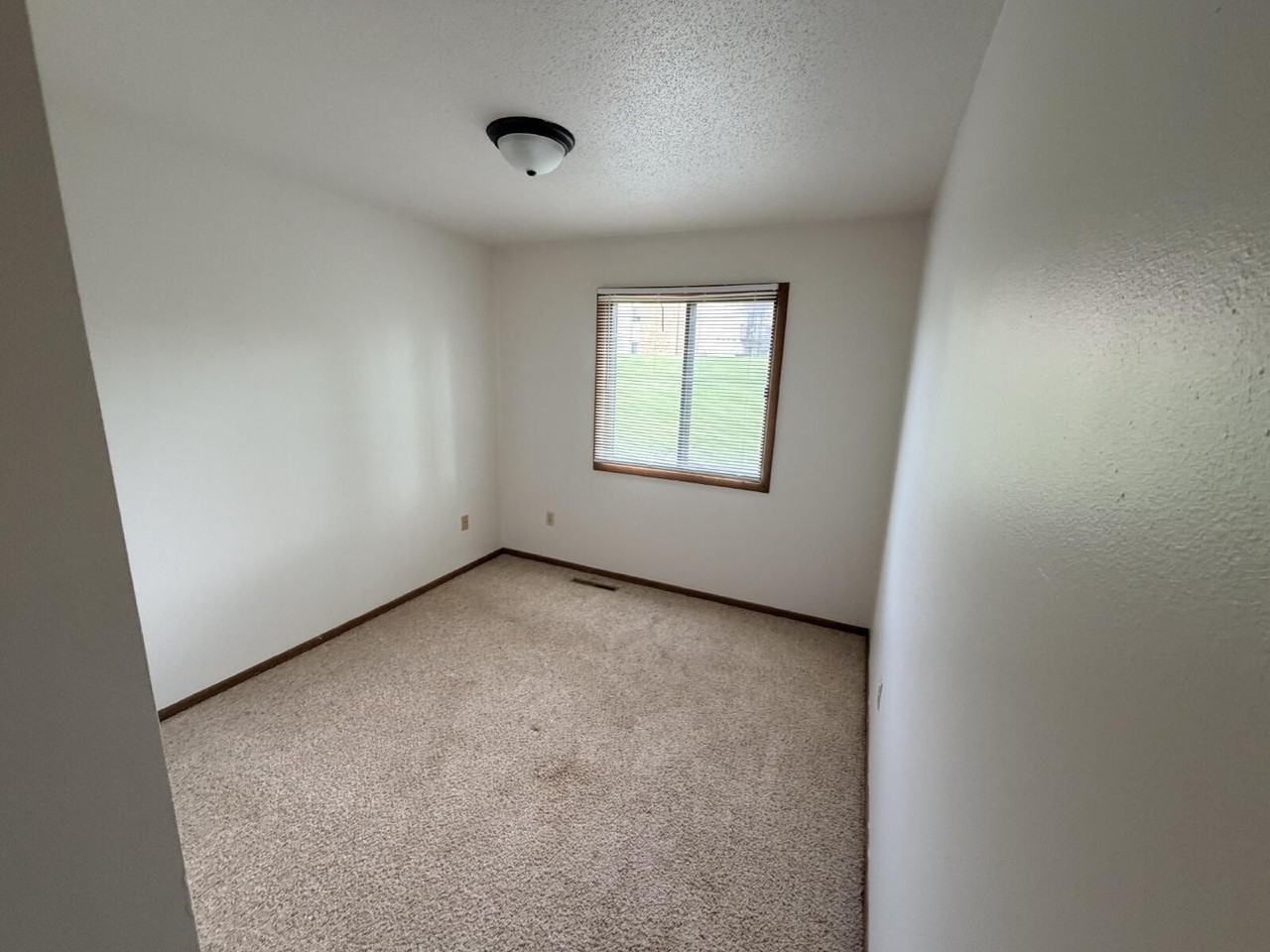 1600 Terrace Dr - Photo 5 of 6