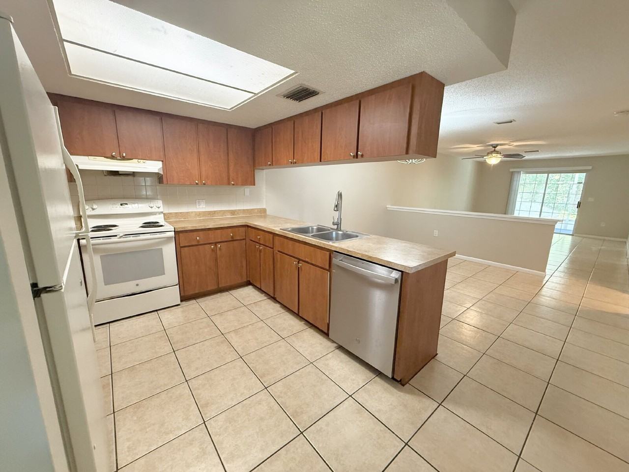 1316 London Ave - Photo 4 of 16