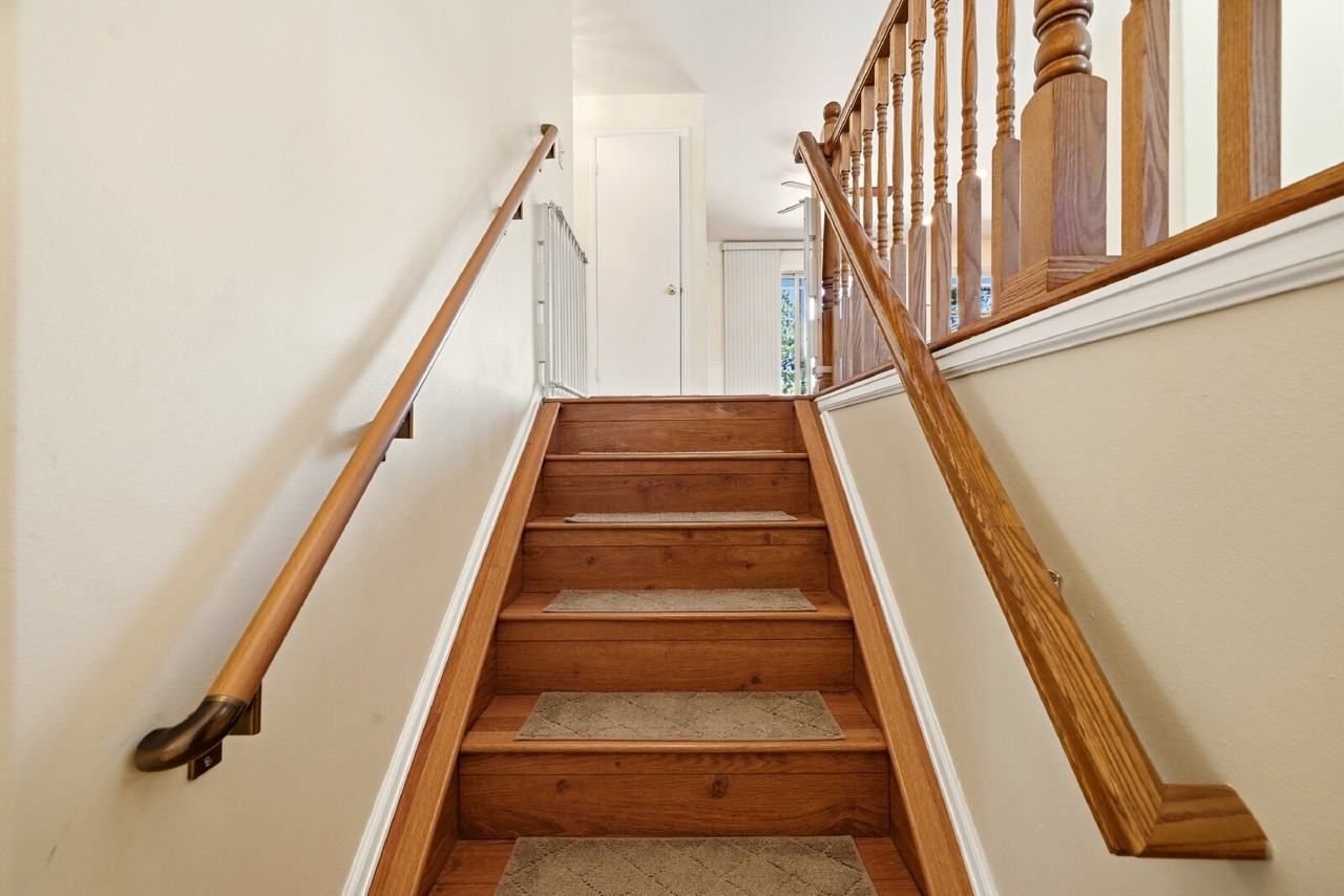 4644 Ridgeglen Rd - Photo 2 of 39