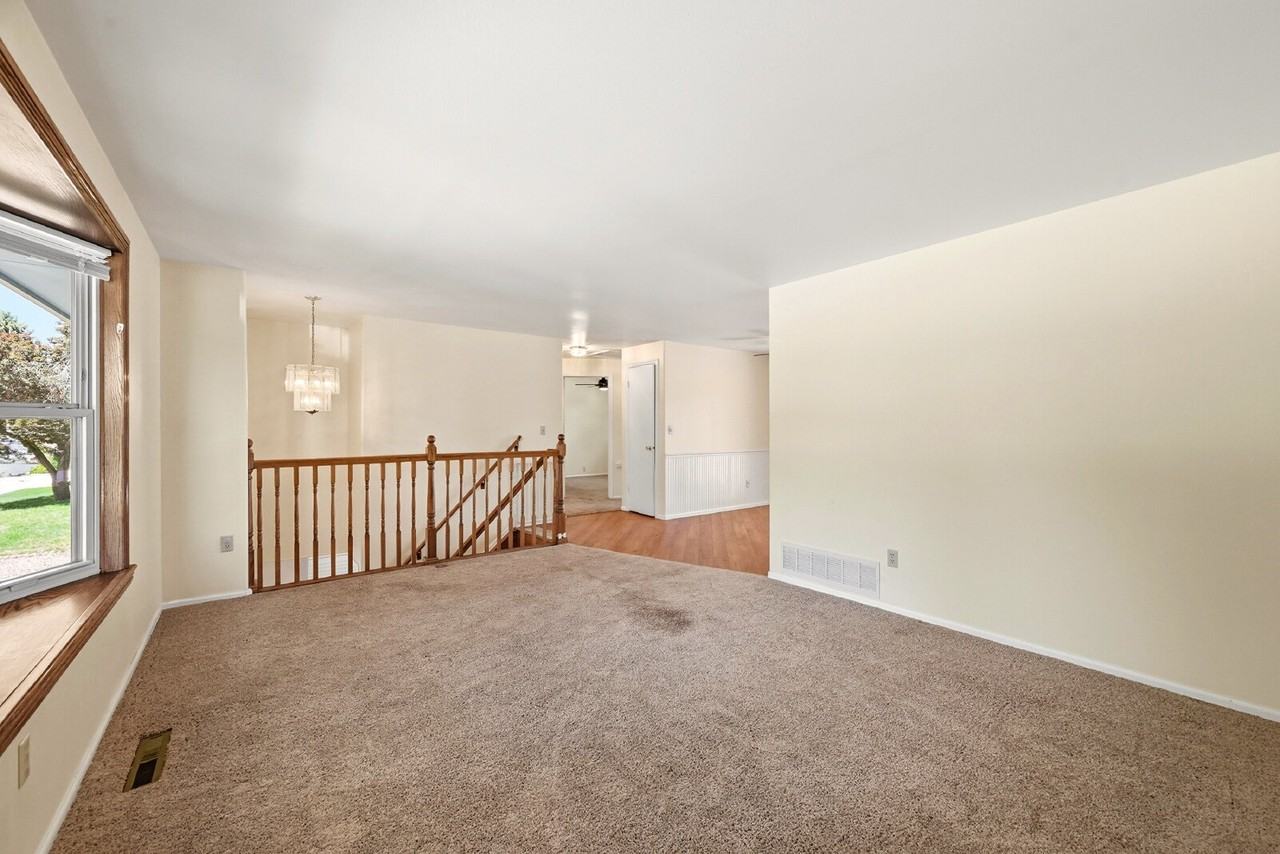 4644 Ridgeglen Rd - Photo 4 of 39