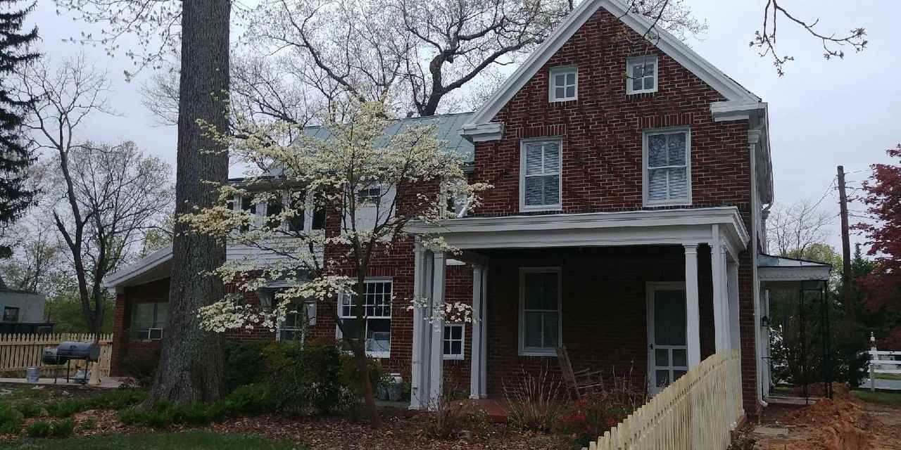23630 Woodfield Rd - Photo 2 of 24