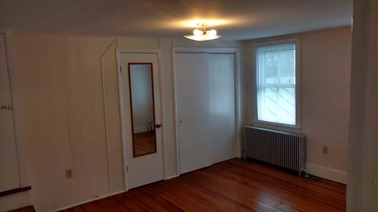 23630 Woodfield Rd - Photo 5 of 24