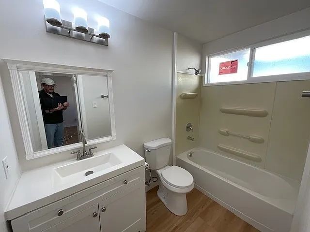 667 Glenfinnan Ave #C - Photo 2 of 17