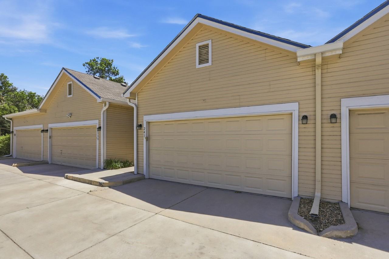 241 Quari St - Photo 3 of 42