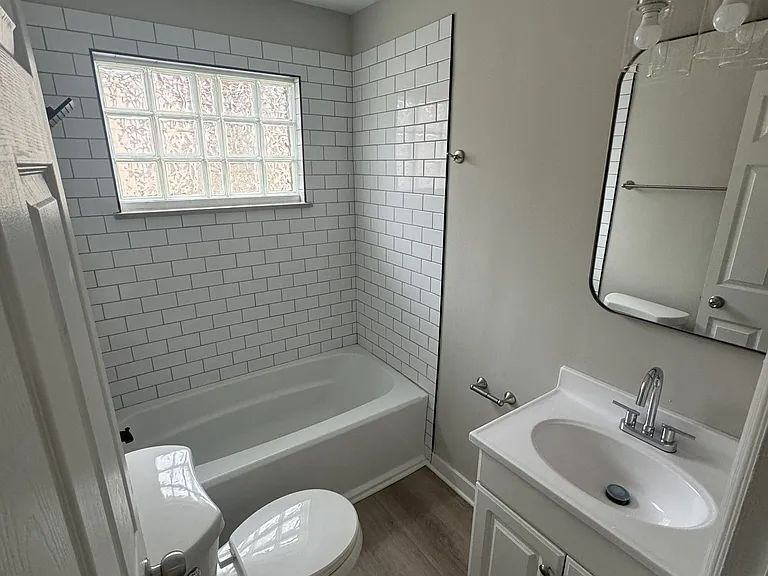 1009 Lilley Ave #A - Photo 4 of 5