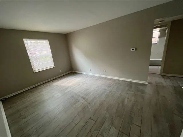 1414 E Columbus St #C - Photo 3 of 7