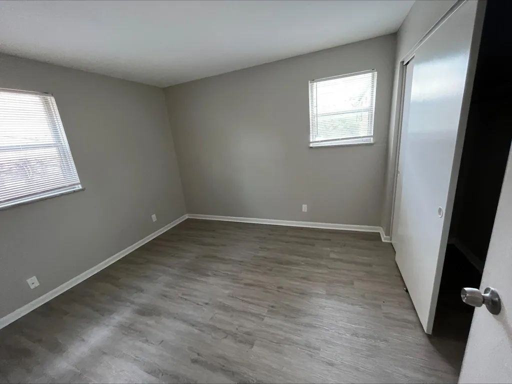 1414 E Columbus St #C - Photo 4 of 7