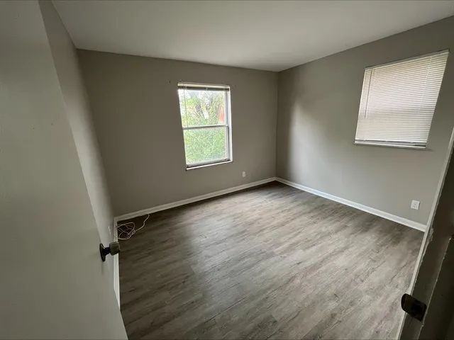 1414 E Columbus St #C - Photo 5 of 7
