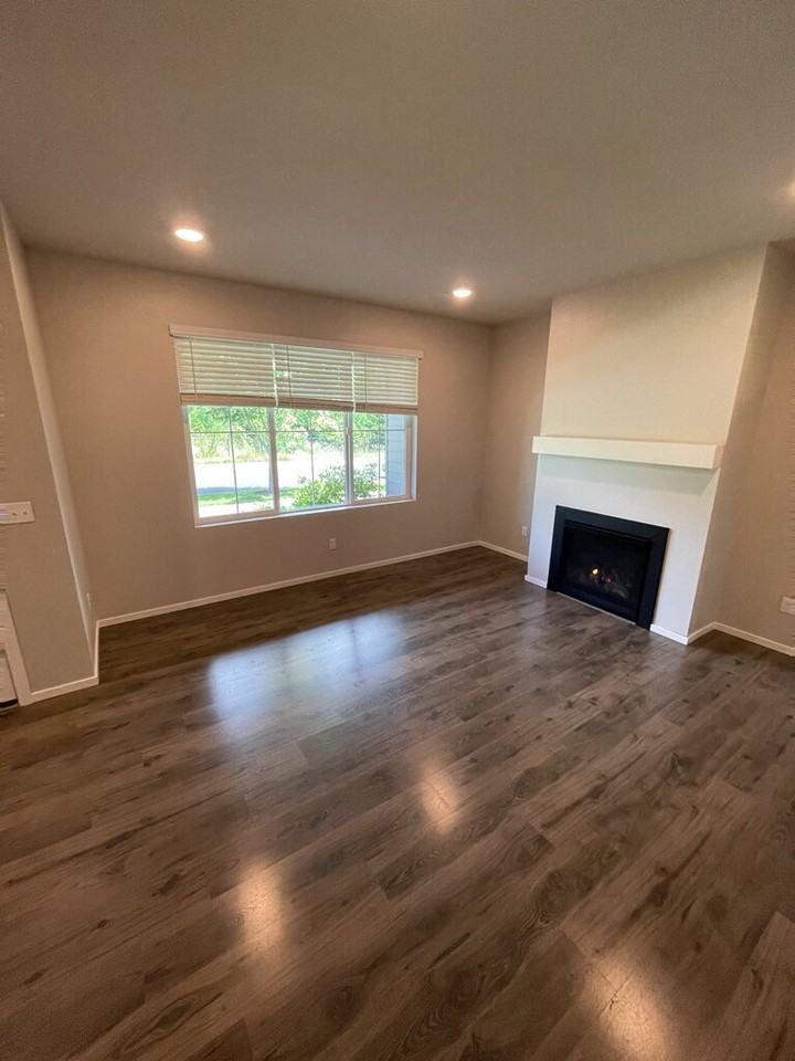 16173 Nw Reliance Ln - Photo 3 of 23