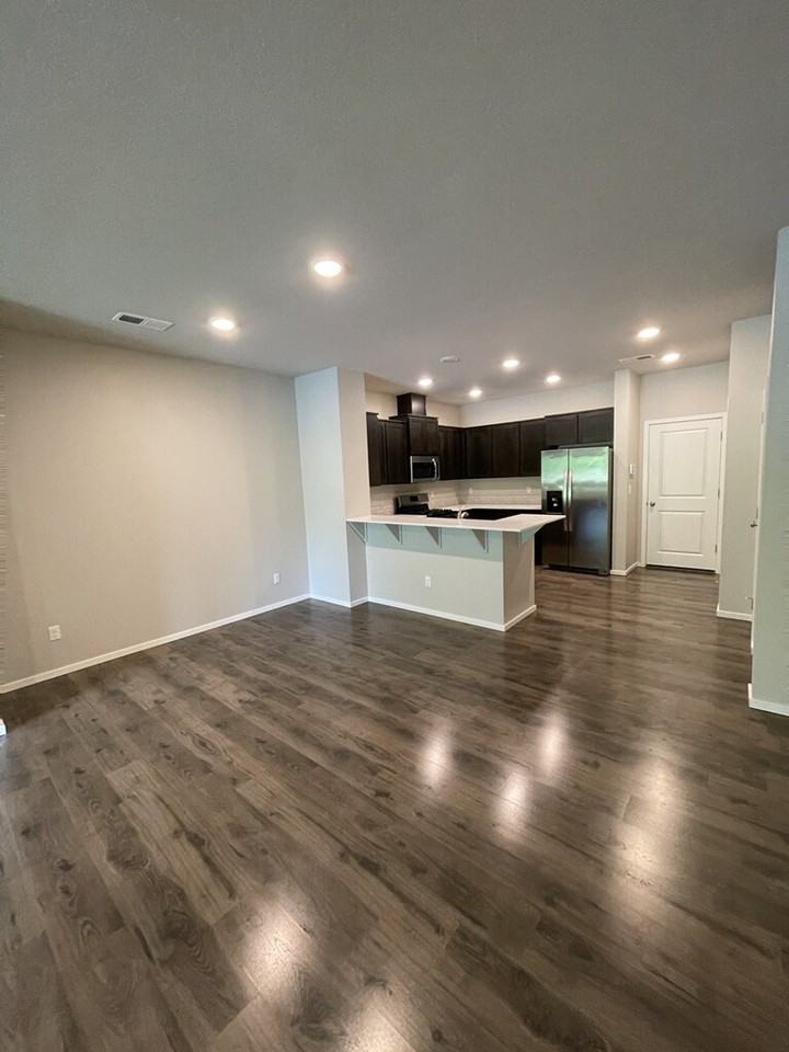16173 Nw Reliance Ln - Photo 4 of 23