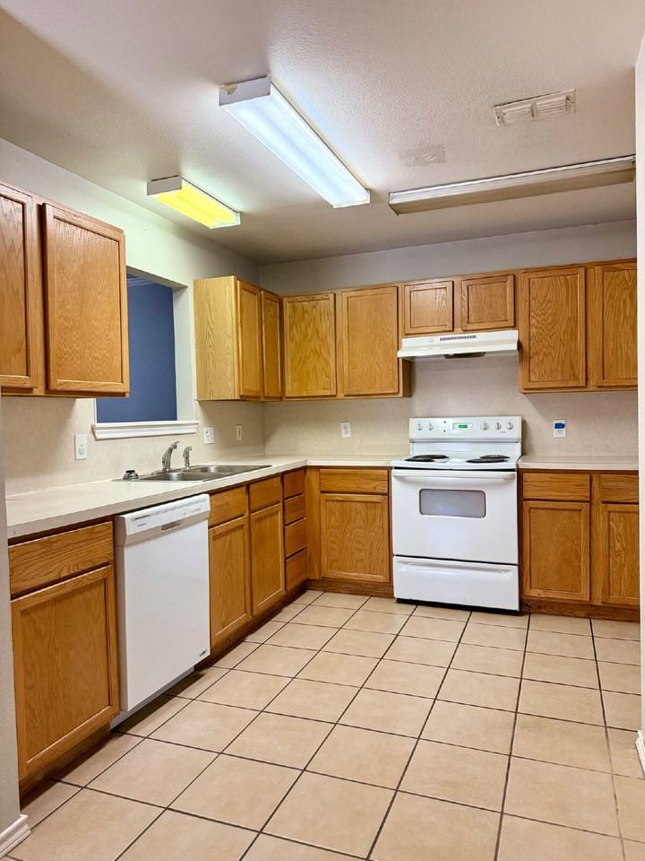 304 N Brentwood Ave #B - Photo 6 of 22