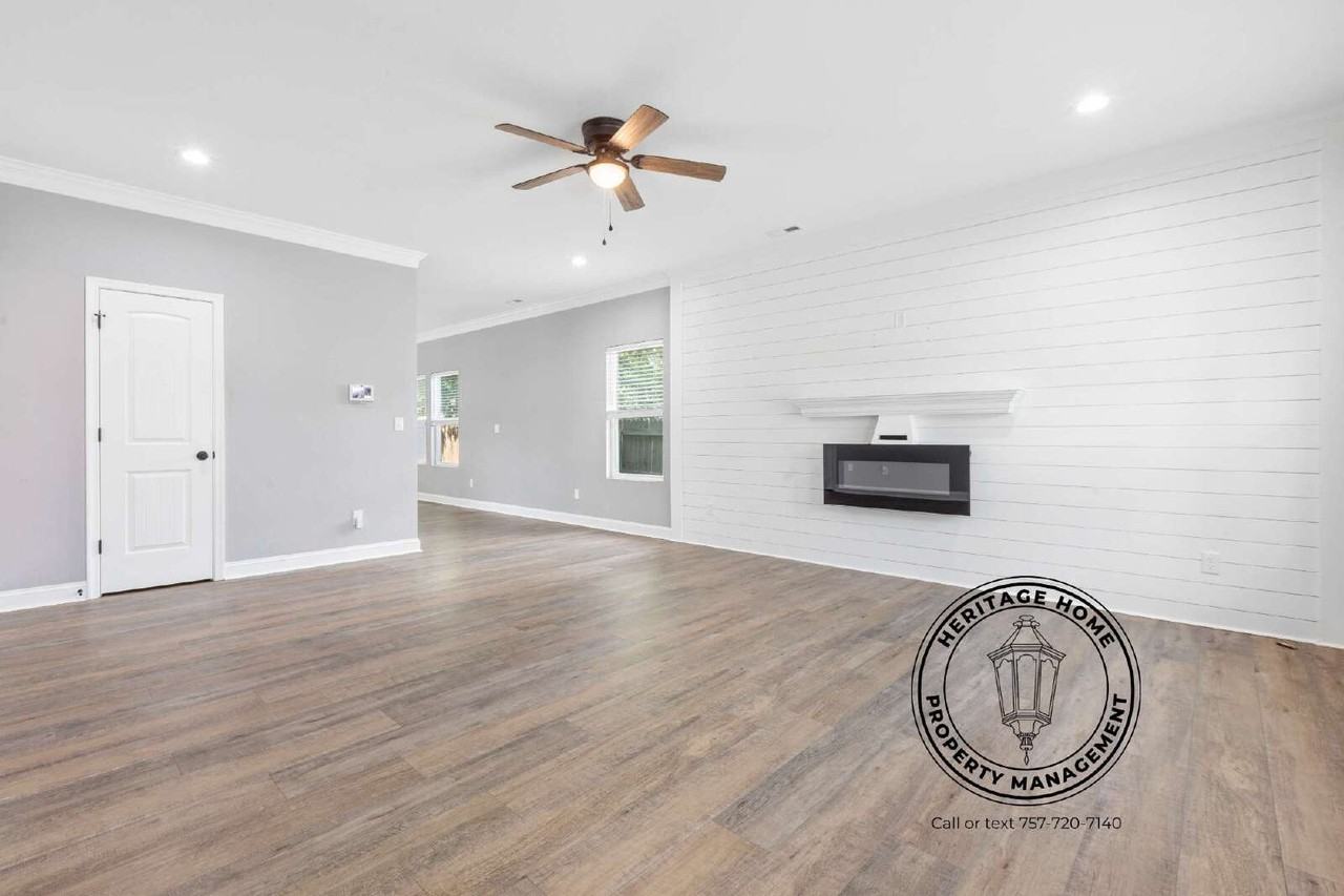 532 Harriett St - Photo 3 of 26