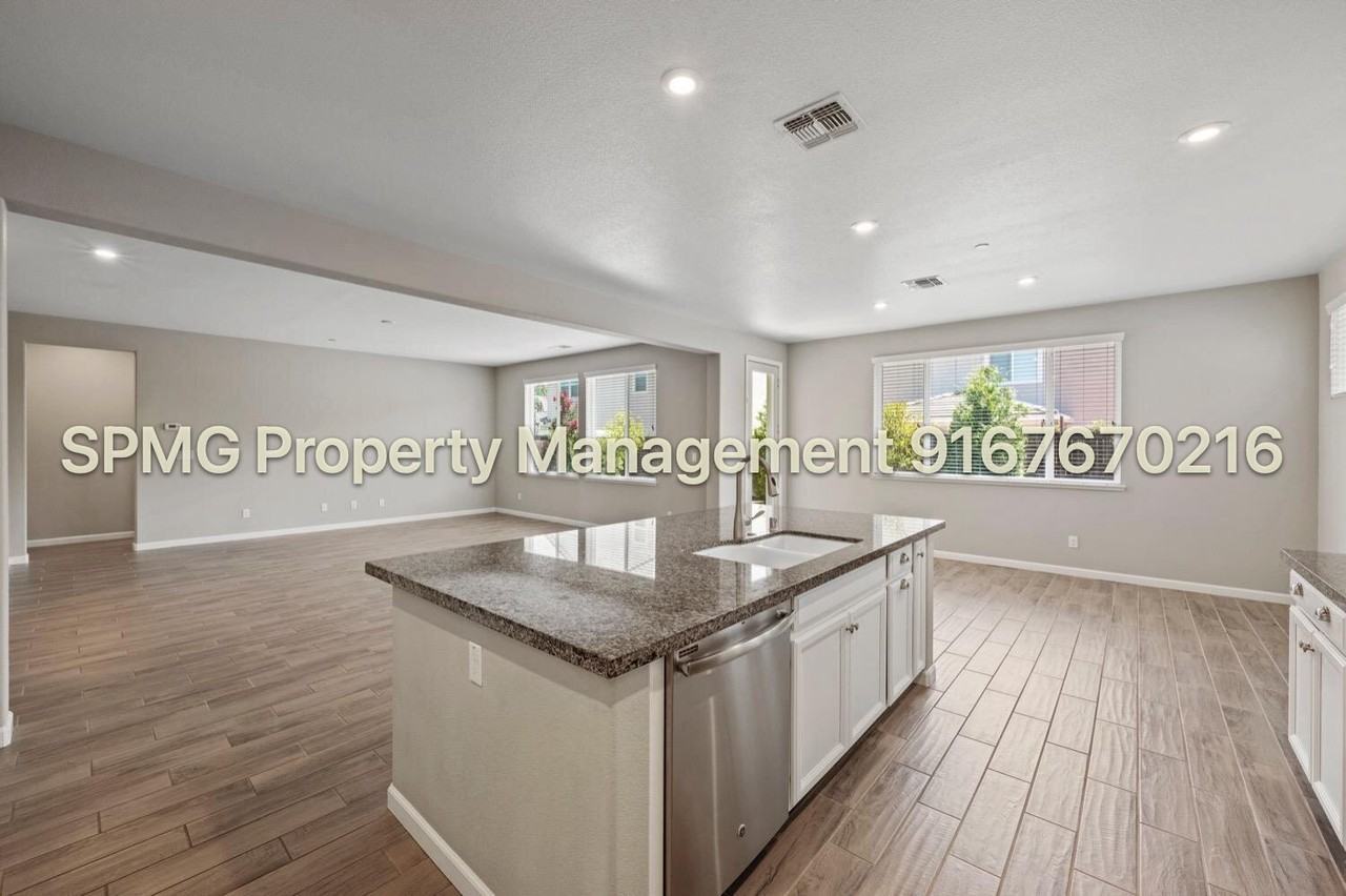 5649 Black Willow St - Photo 6 of 25