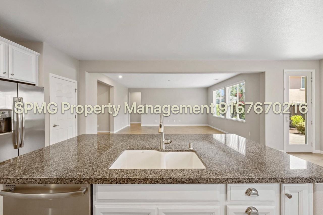 5649 Black Willow St - Photo 7 of 25