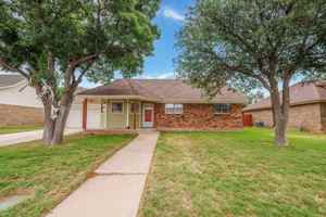 featured image of 857 Chanticleers Ln