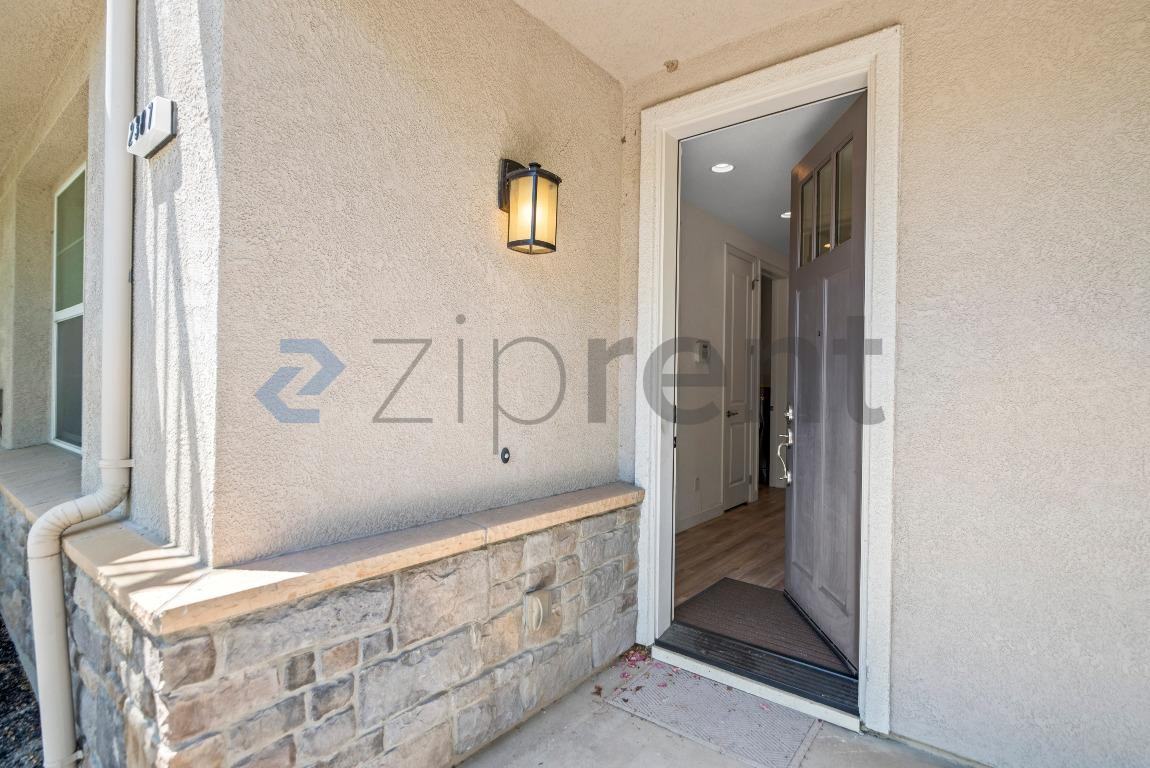2387 Central Pkwy - Photo 4 of 26