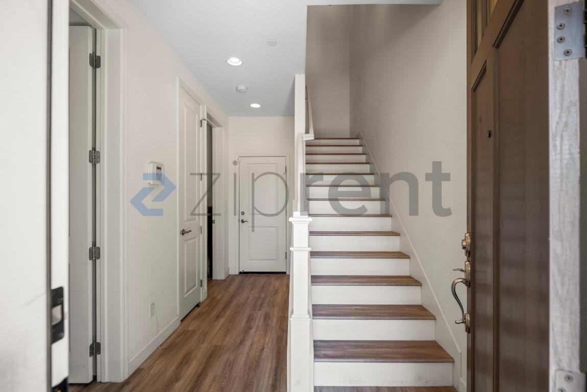 2387 Central Pkwy - Photo 5 of 26