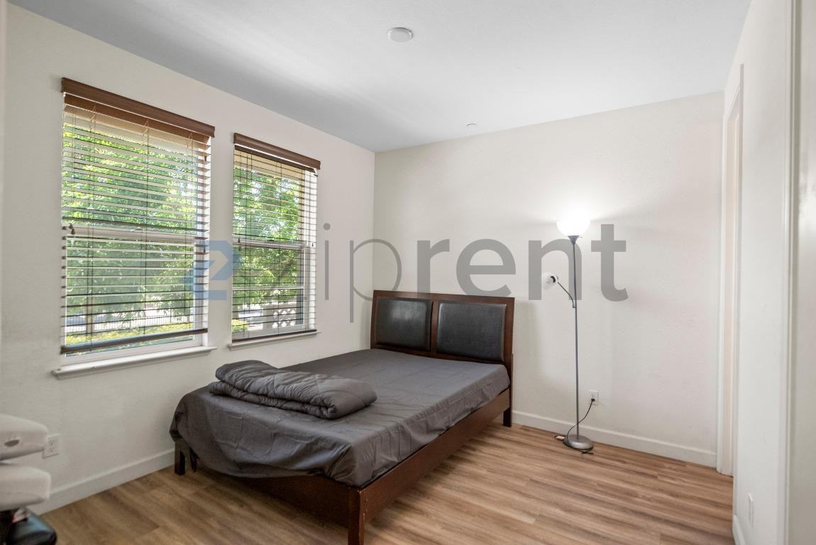 2387 Central Pkwy - Photo 6 of 26