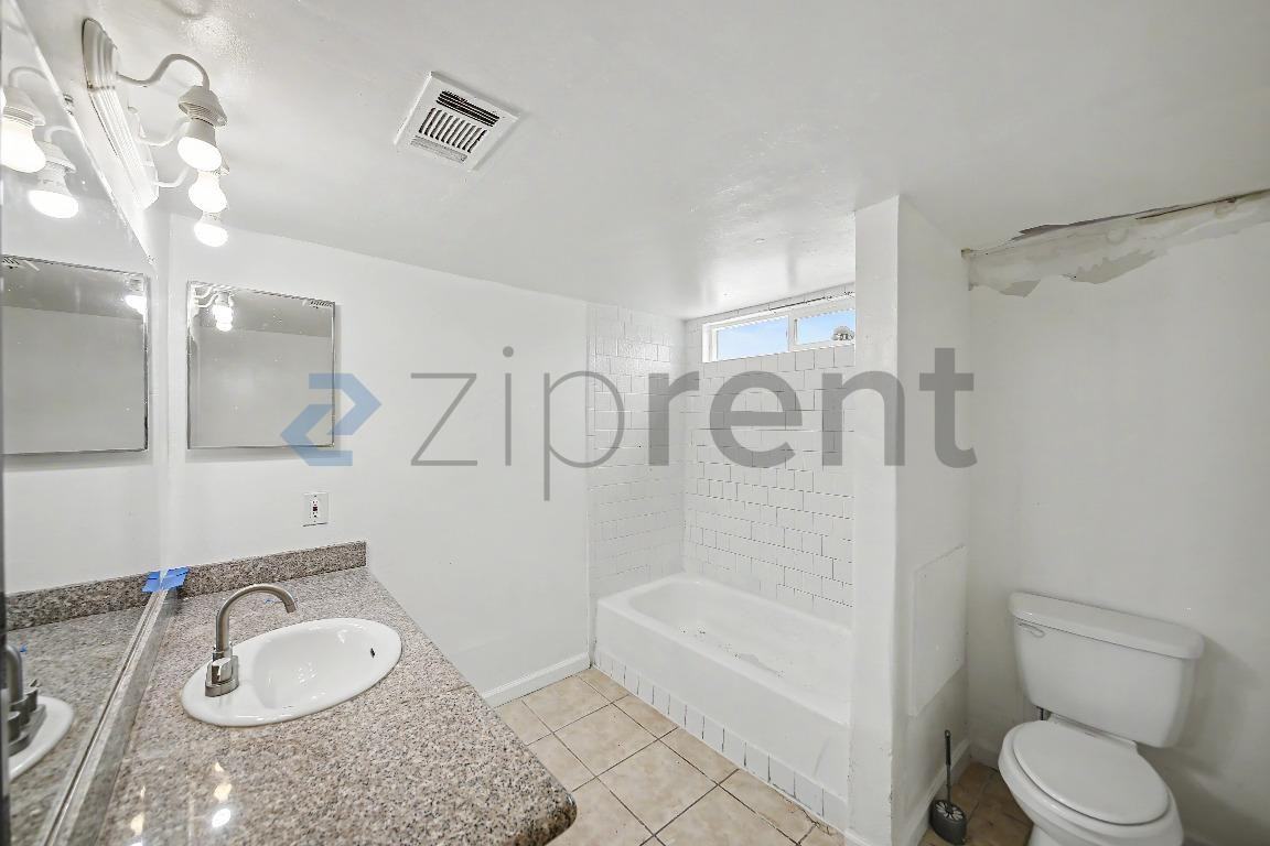 1308 Flower St #A - Photo 7 of 12
