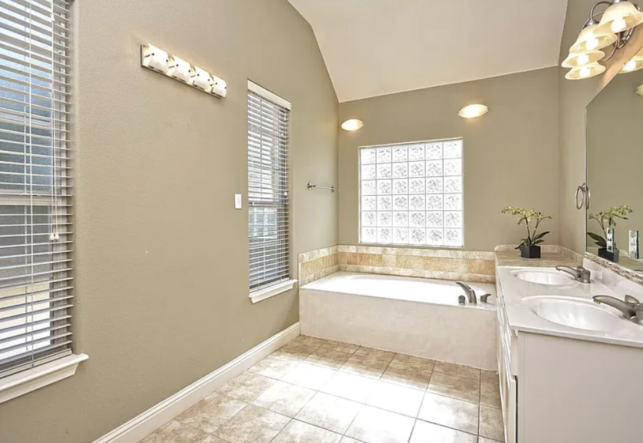 140 Oak Plaza Dr #NA - Photo 7 of 16