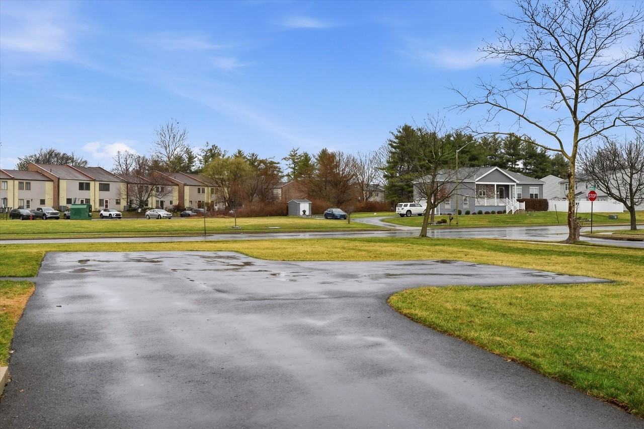 4548 Rosemarie Dr #NA - Photo 6 of 27