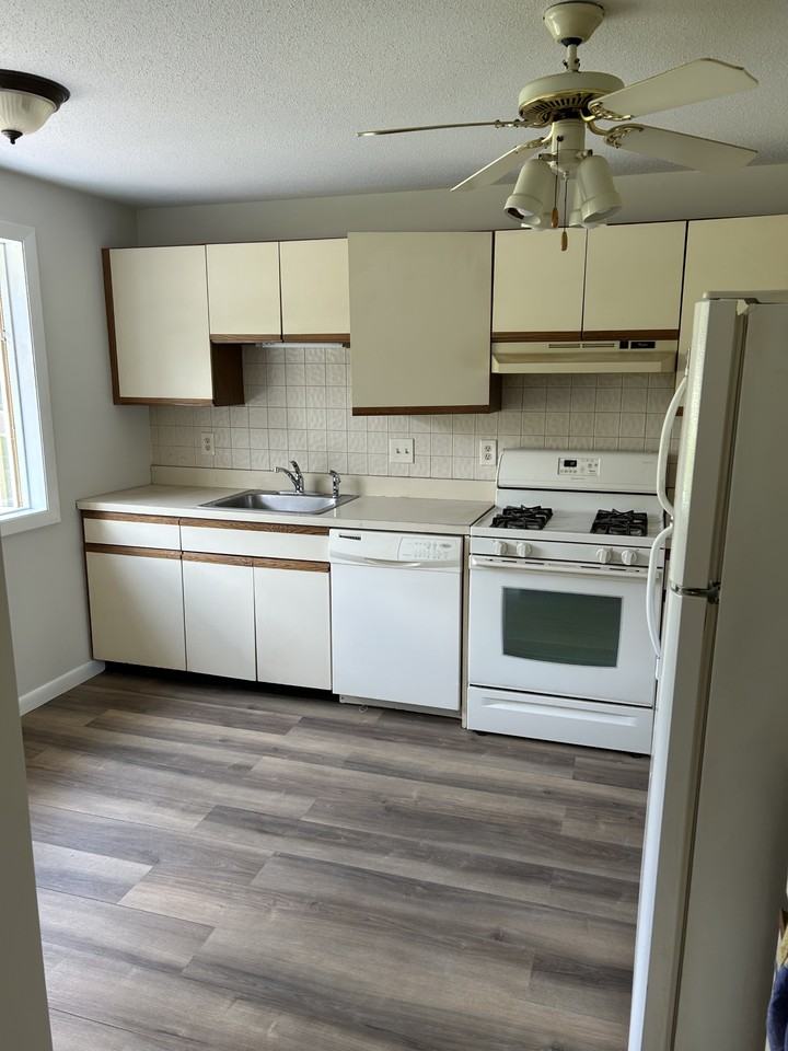 124 Skyview Dr #124 - Photo 5 of 10