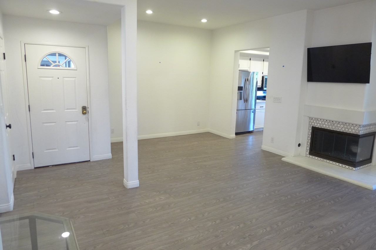 20321 Tidepool Cir #105 - Photo 5 of 22