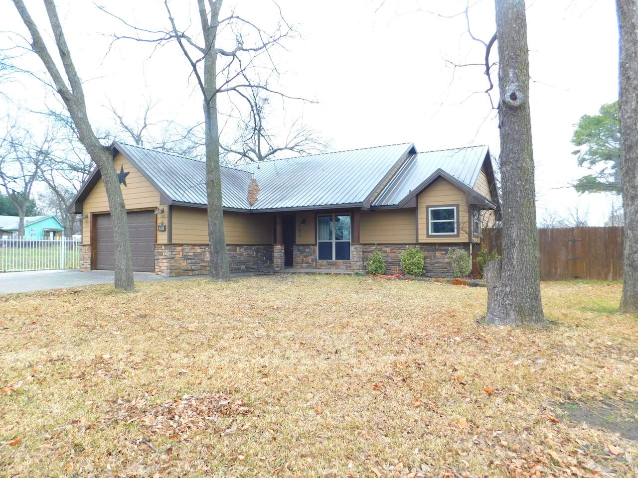201 N Sherman Dr #NA - Photo 2 of 14