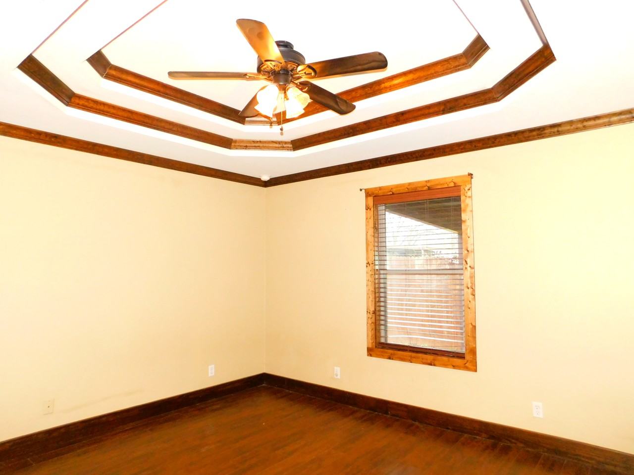 201 N Sherman Dr #NA - Photo 7 of 14