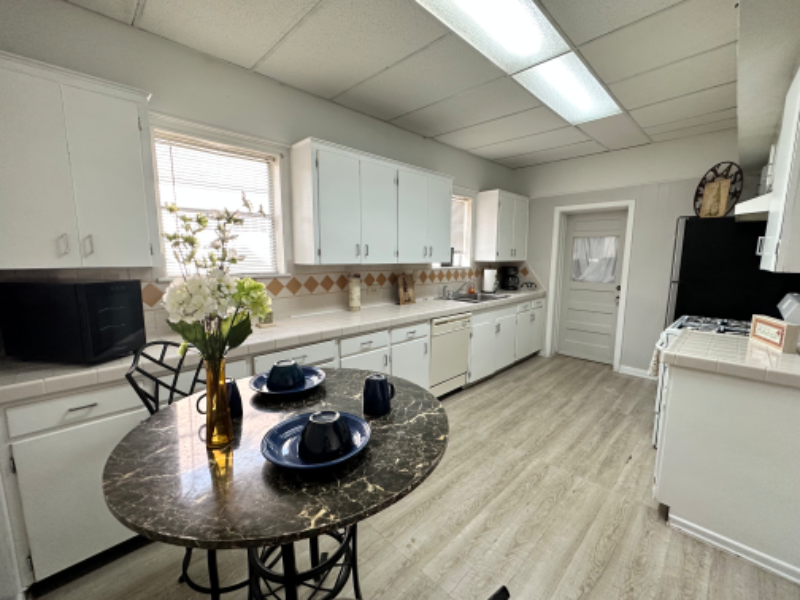 1603 W Rosewood Ave #A - Photo 2 of 16