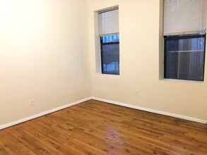 33 Storms Ave #3D - Photo 3 of 5