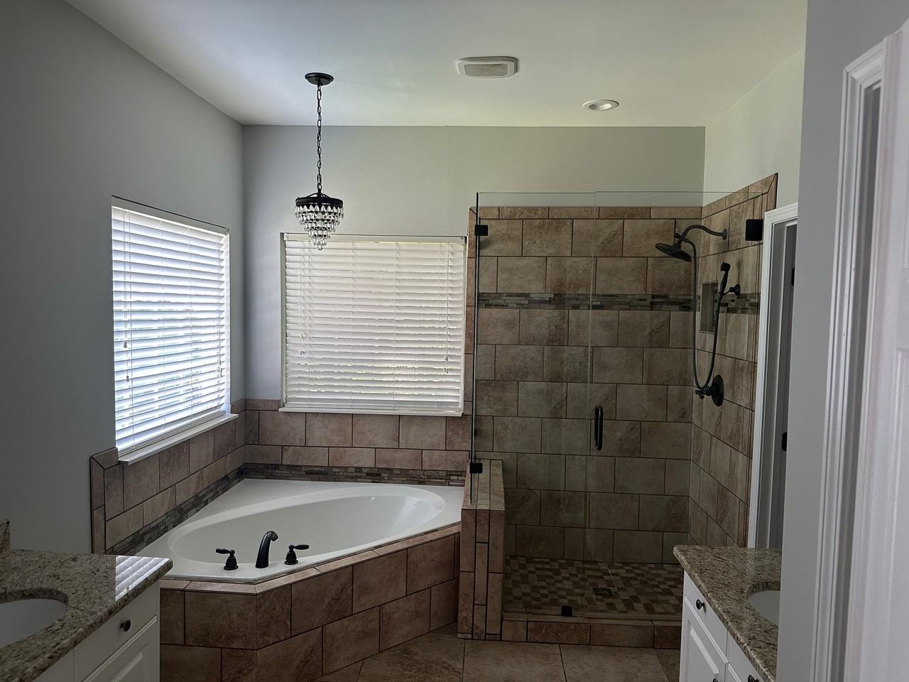 16104 Epiphany Ct - Photo 7 of 12