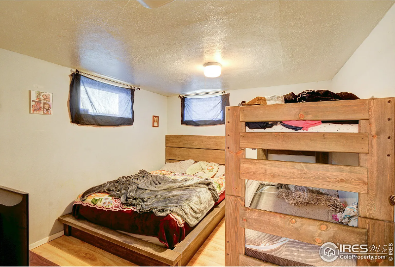 1617 6th Ave #B - Photo 7 of 12