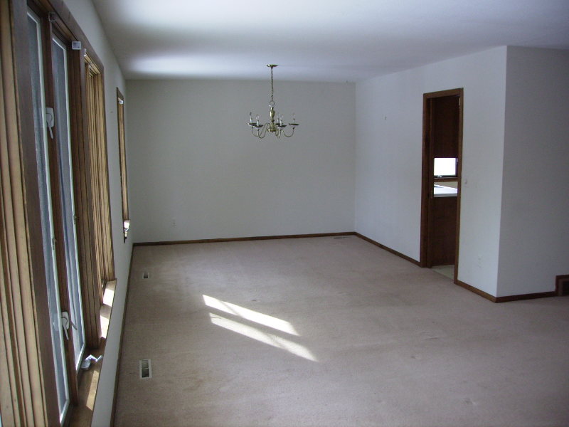 5317 Malibu Dr - Photo 5 of 13