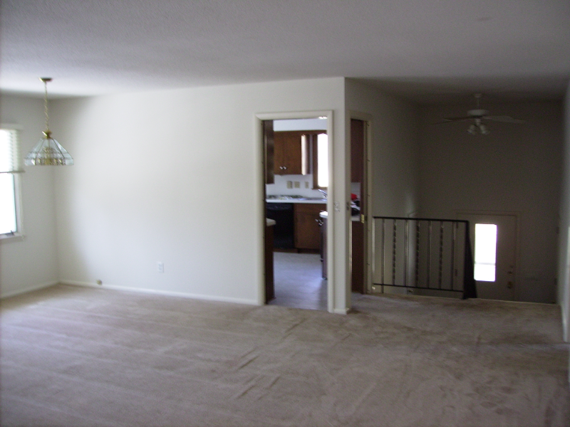 5317 Malibu Dr - Photo 7 of 13