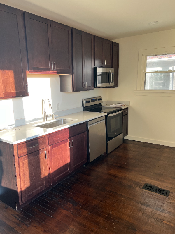2700/2702 N Stowell Ave #2702 - Photo 3 of 8